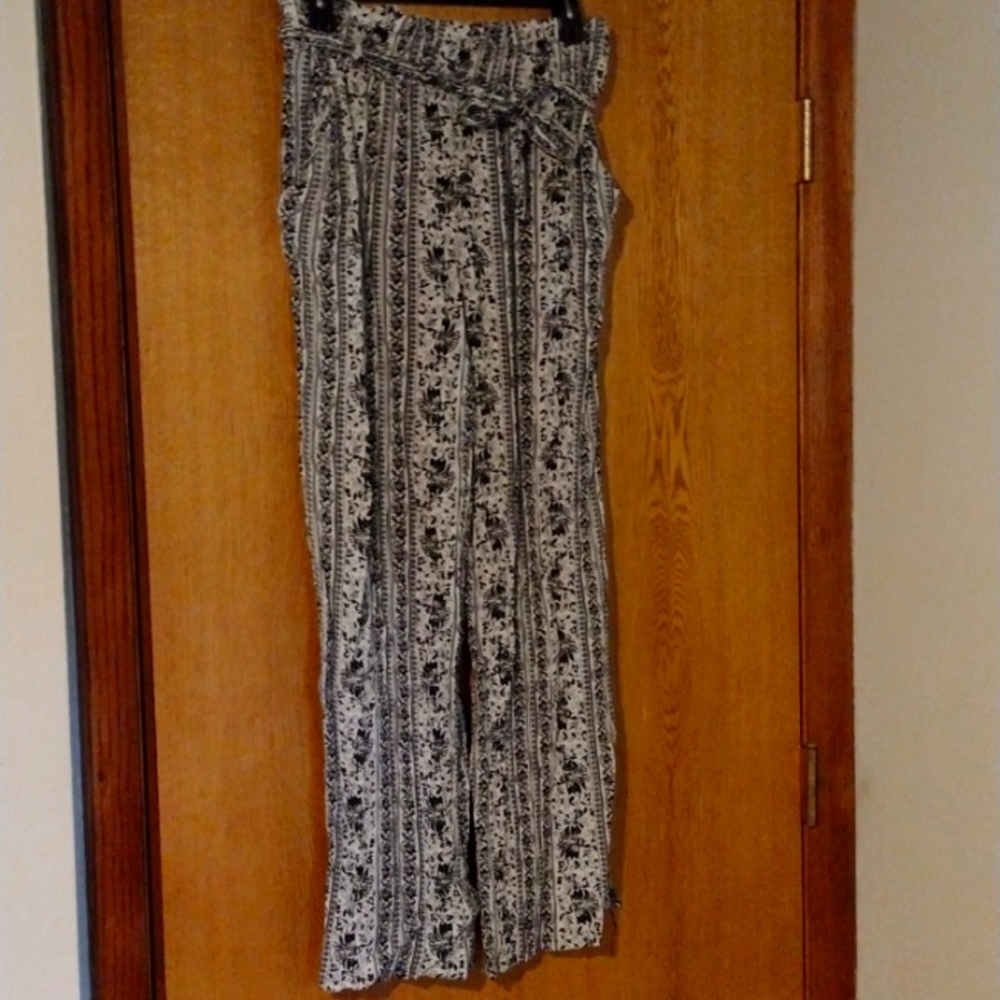 Sky and Sparrow Flare Pants Medium